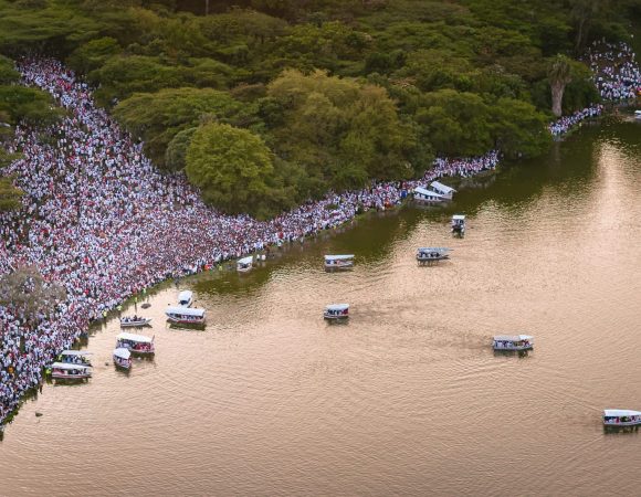 Irreecha Cultural Festival at Sacred Lake Hora Arsede, Bishoftu - Day Tour